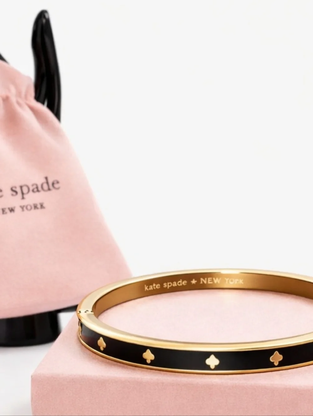 Kate Spade New York Black Enamel Spade Hinged Bangle Bracelet Gold Tone - Picture 3 of 7